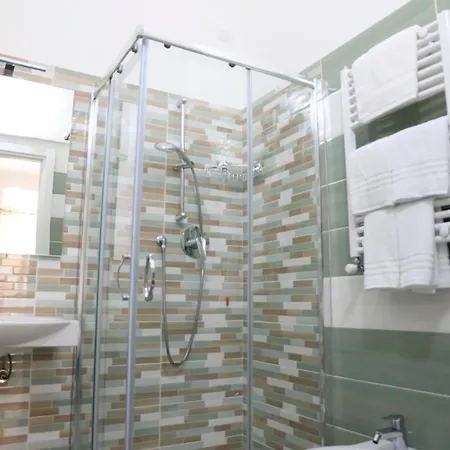 Vicky's House Bed & Breakfast 4*